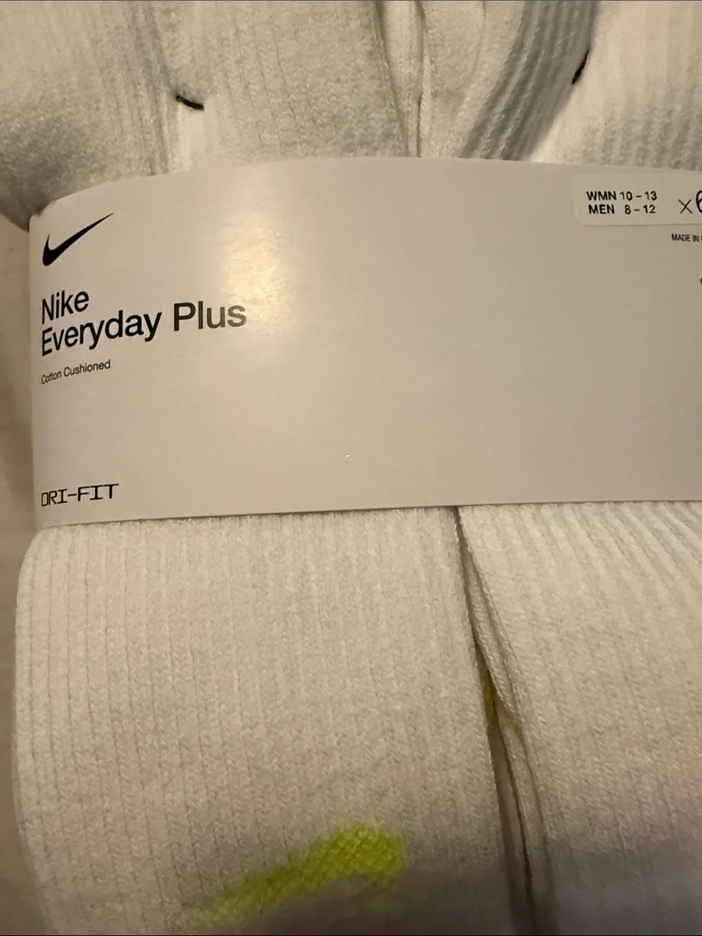 Nike Everyday Plus White Athletic Cushioned Socks 6 pack (Unisex)